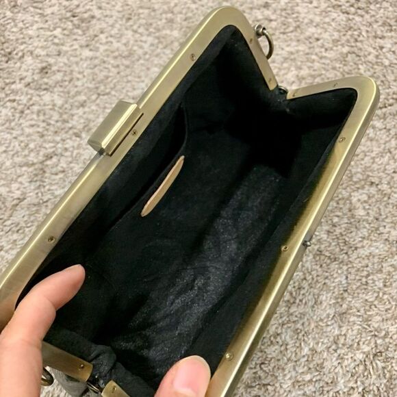 Gray Roses Handmade Embossed Cowhide Push-lock Clutch/Shoulder Bag, Crossbody - Picture 14 of 14